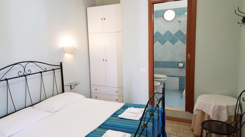 La Baia Apartments Sa Rocca Tunda Pokoj fotografie